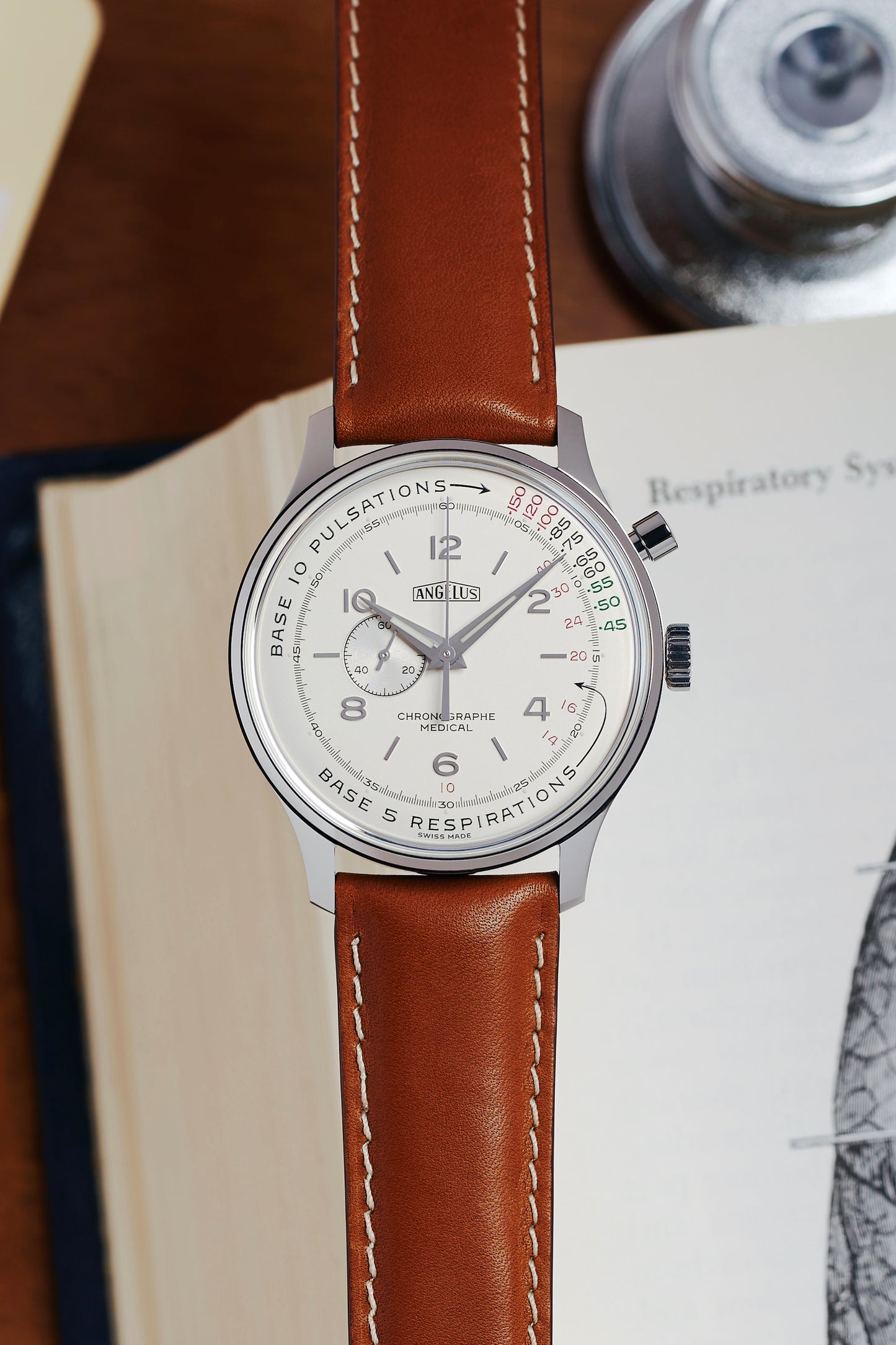 Angelus Chronographe Médical x Massena LAB