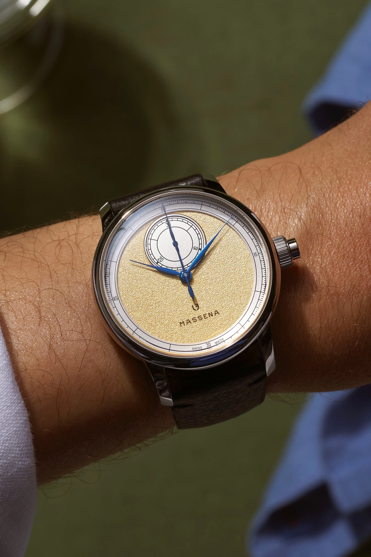 Le Chronographe Monopoussoir Louis Erard x Massena LAB - Gold