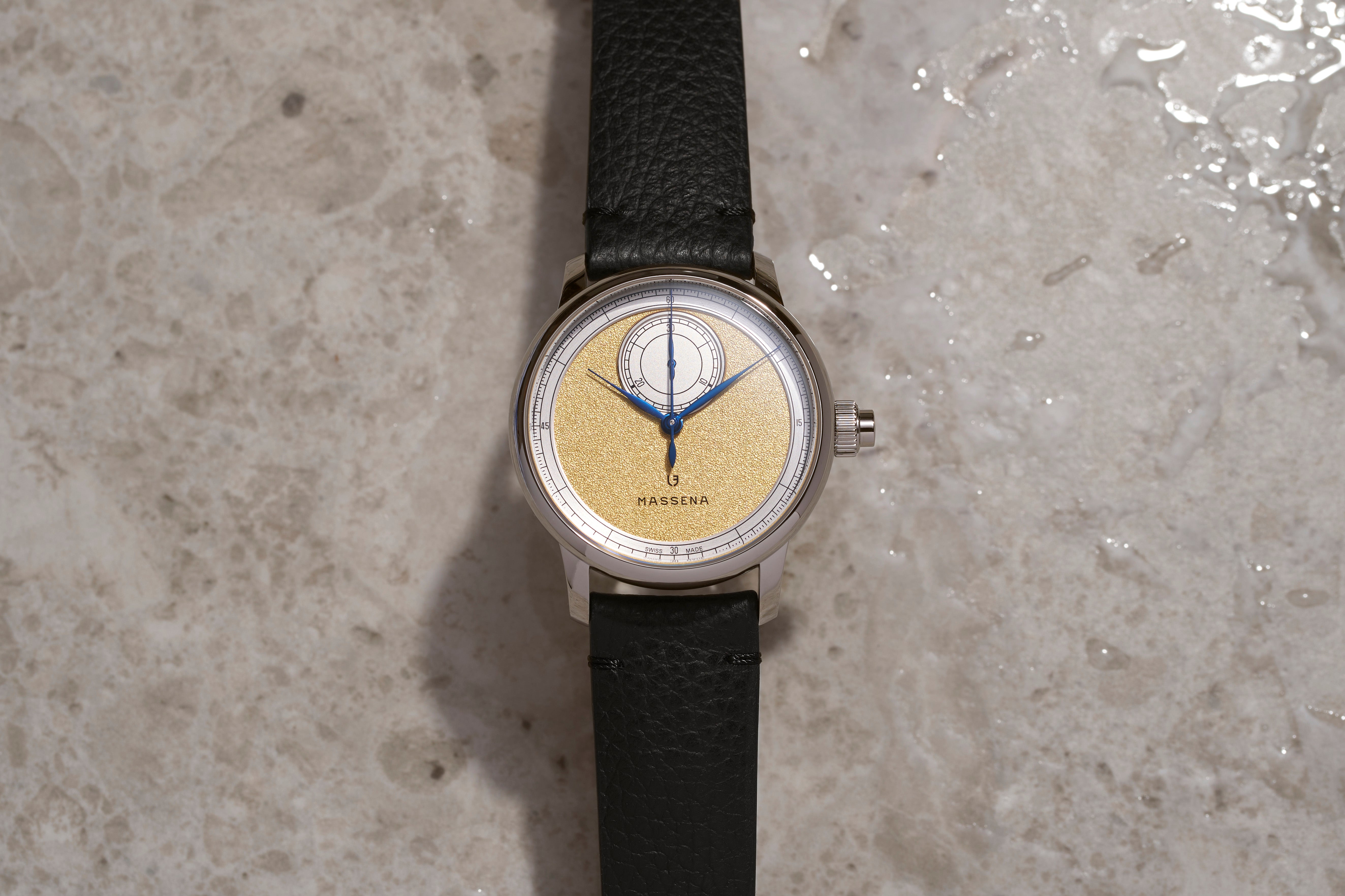 Le Chronographe Monopoussoir Louis Erard x Massena LAB - Gold